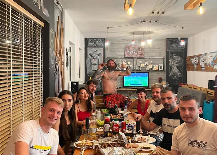 Fair And SquareHostel